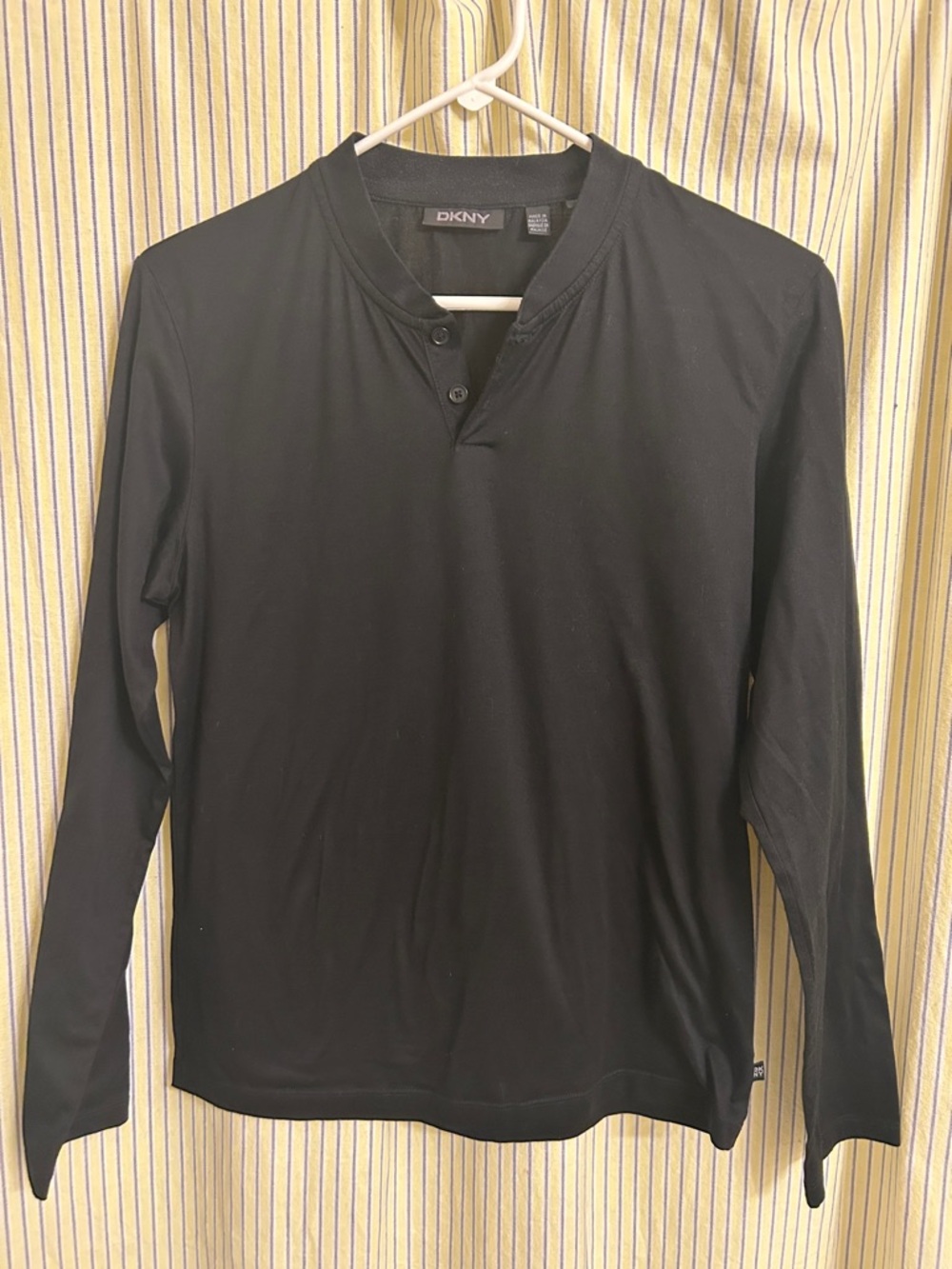 DKNY Men's Black Long-Sleeve Henley Shirt